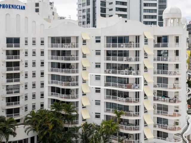 Apartment for sale in Broadbeach, Gold Coast City