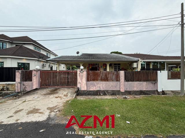 Residential House for sale in Miri, Bahagian Miri