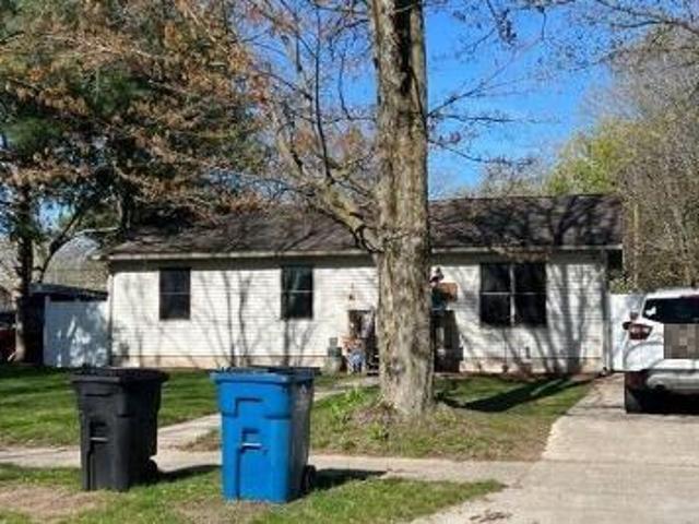 House for sale in Cadillac