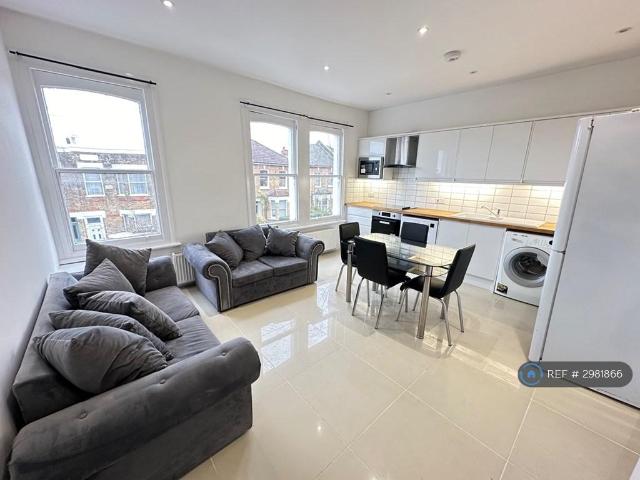 Apartment for rent in West Norwood, Greater London