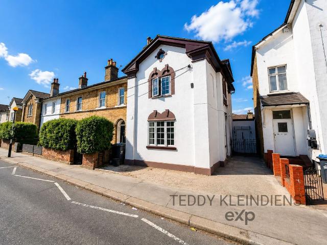Apartment for rent in London Borough of Croydon, Greater London
