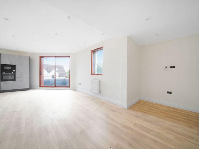 Apartment for rent in London Borough of Newham, Greater London