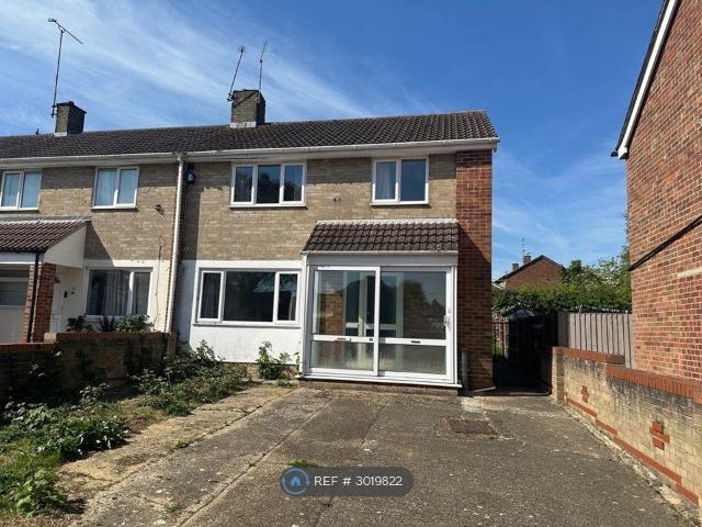 House for rent in Corby
