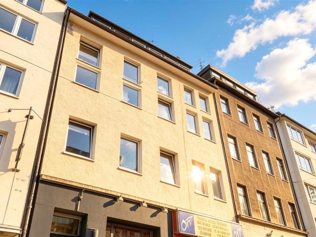 Wohnung kaufen in Lindenthal, Köln