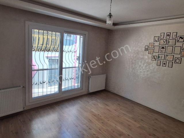 Karabağlar, İzmir içerisinde kiralık mülk