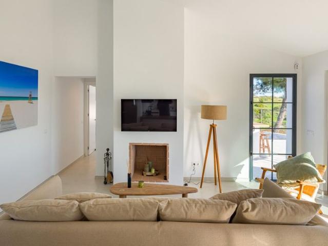 Casa en alquiler en Barriada Islas Canarias, Estepona