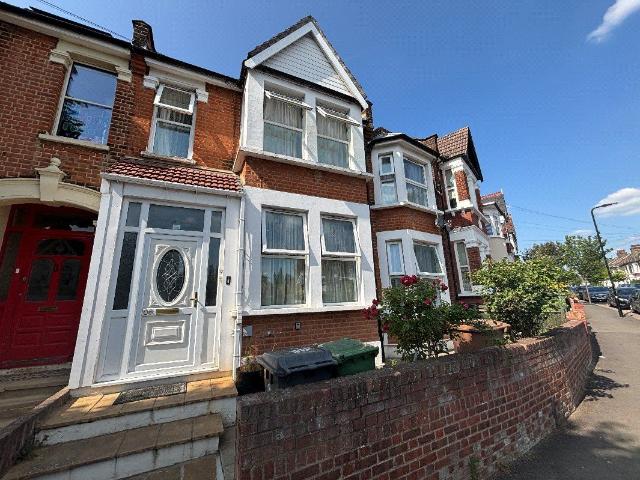 Room for rent in Highams Park, Greater London