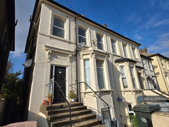 Apartment for rent in London Borough of Newham, Greater London