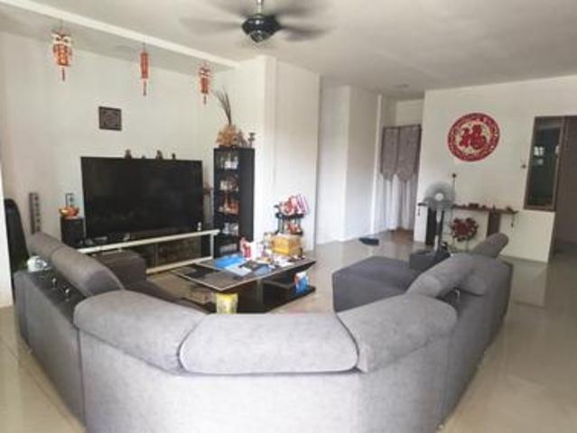 Residential House for sale in Kuching, Bahagian Kuching