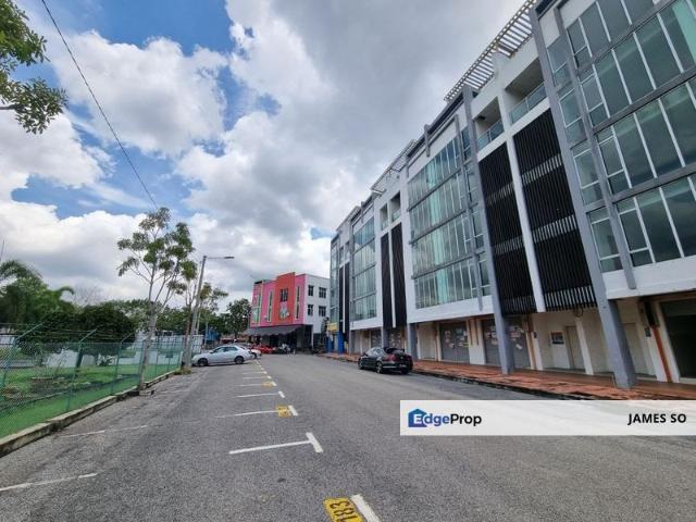 Shop for sale in Malaka