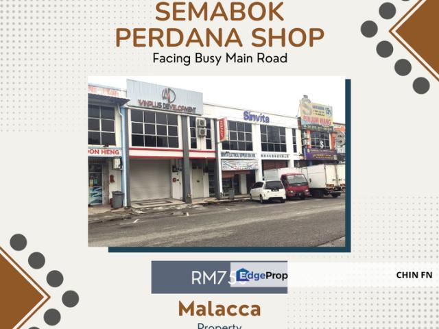 Shop for rent in Malaka