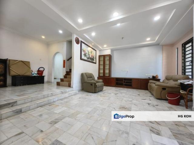 House for sale in Malaka