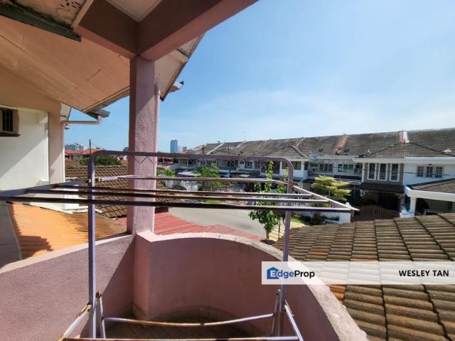 House for sale in Malaka
