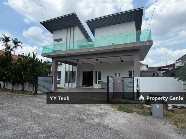 Bungalow for sale in Malaka