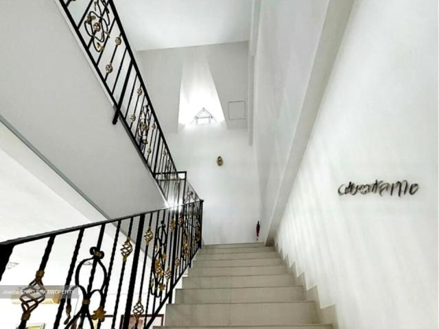 Apartment for sale in Thomson