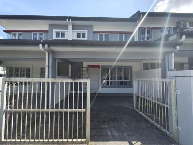 Terraced House for rent in Kuching