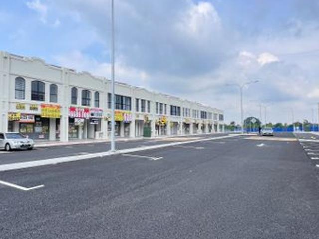 Shop for rent in Kajang, Langat