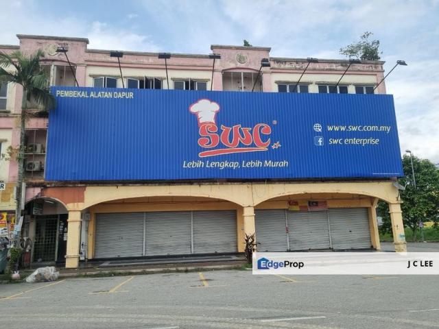Shop for rent in Kajang, Langat