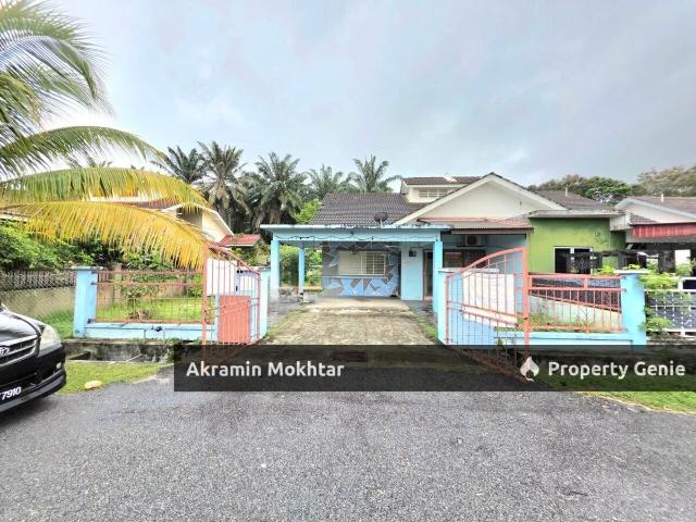 Residential House for sale in Tanjong Sepat, Selangor