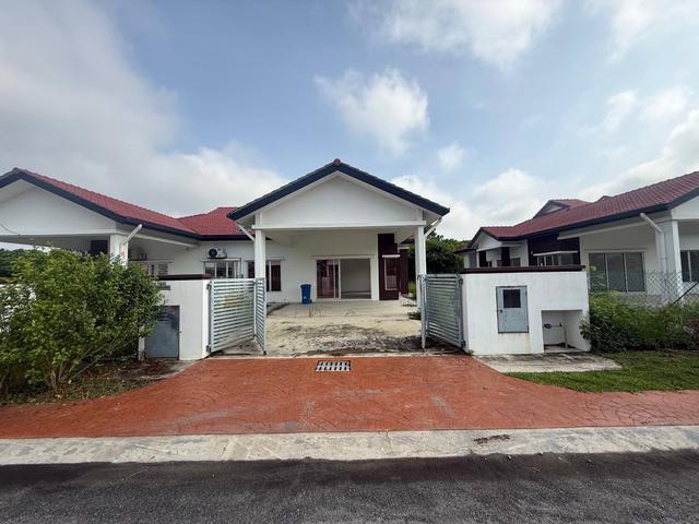 Residential House for sale in Petaling, Alam Impian