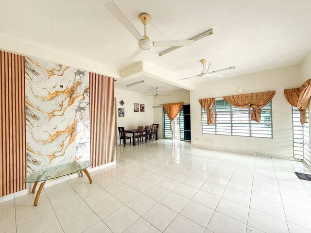 Residential House for sale in Kajang, Langat