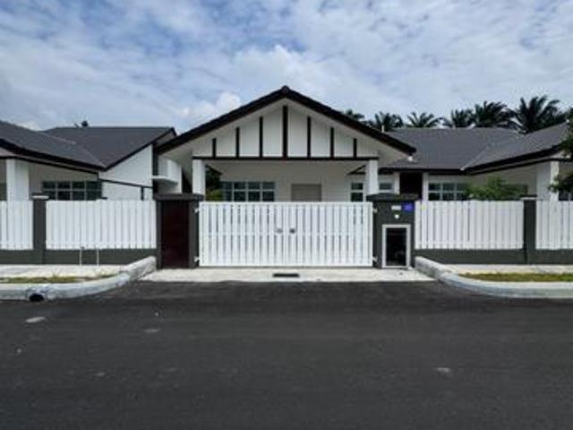 Residential House for sale in Sendayan Village, Negeri Sembilan