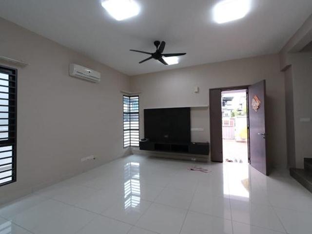 Residential House for sale in Zon Perindustrian Bebas Telok Panglima Garang, Teluk Panglima Garang
