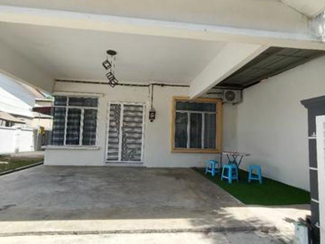 Residential House for sale in Malaka