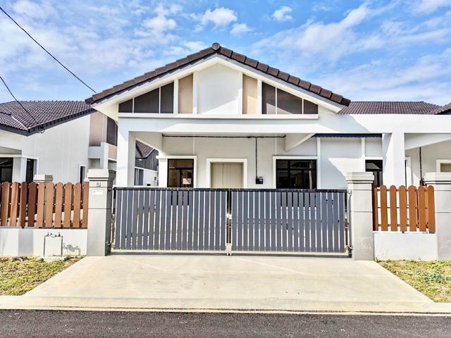Residential House for sale in Malaka