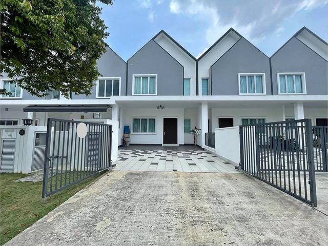 Terraced House for sale in Tanjong Sepat, Selangor