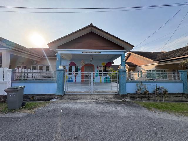 Residential House for sale in Batu Kikir, Negeri Sembilan