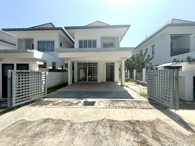 Residential House for sale in Petaling, Alam Impian