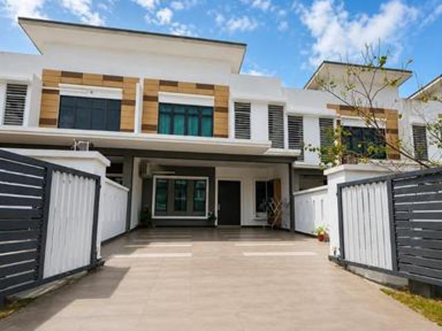 Residential House for sale in Sendayan Village, Negeri Sembilan