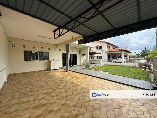 House for sale in Malaka