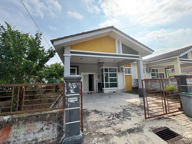 Residential House for sale in Malaka