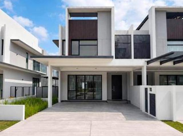 Residential House for sale in Sendayan Village, Negeri Sembilan