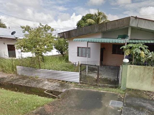 Terraced House for sale in Kuching, Bahagian Kuching