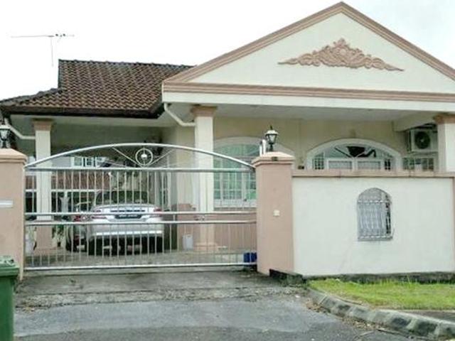Residential House for rent in Kuching, Bahagian Kuching