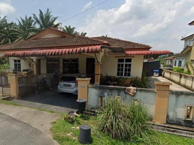 Residential House for sale in Perak, Selama