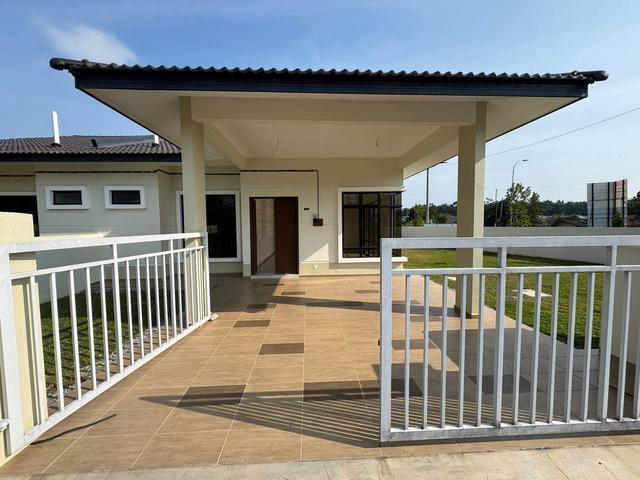 Residential House for sale in Malaka