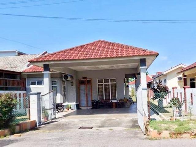 Residential House for sale in Malaka