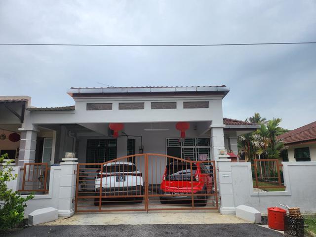 Residential House for sale in Malaka