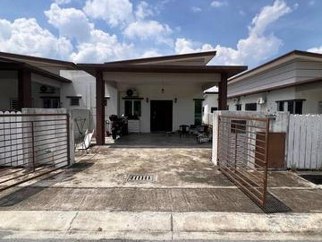 Residential House for sale in Jenjarom, Kuala Langat