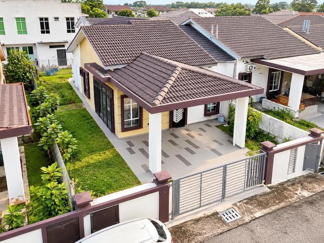Residential House for sale in Zon Perindustrian Bebas Telok Panglima Garang, Teluk Panglima Garang