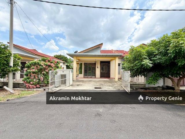 Residential House for sale in Tanjong Sepat, Selangor