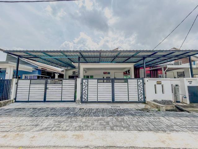 Residential House for sale in Tanjong Sepat, Selangor