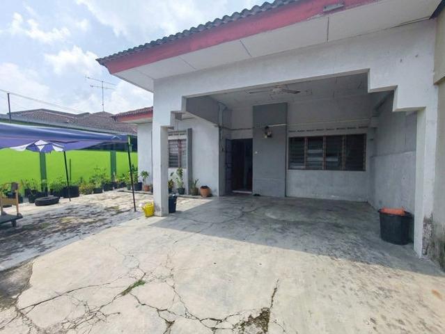 Residential House for sale in Batu Pahat, Johor
