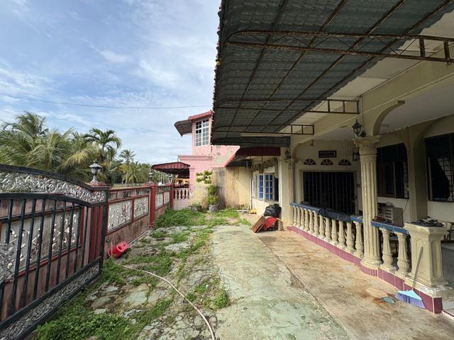 Residential House for sale in Malaka