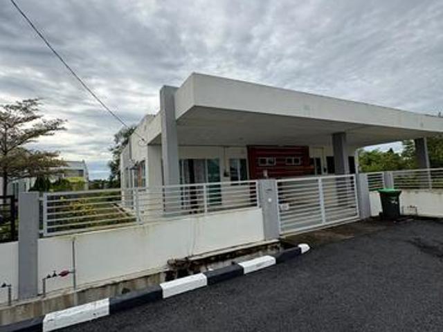 Residential House for sale in Pokok Sena