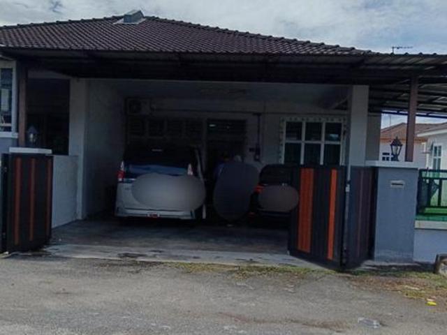Residential House for sale in Parit Buntar